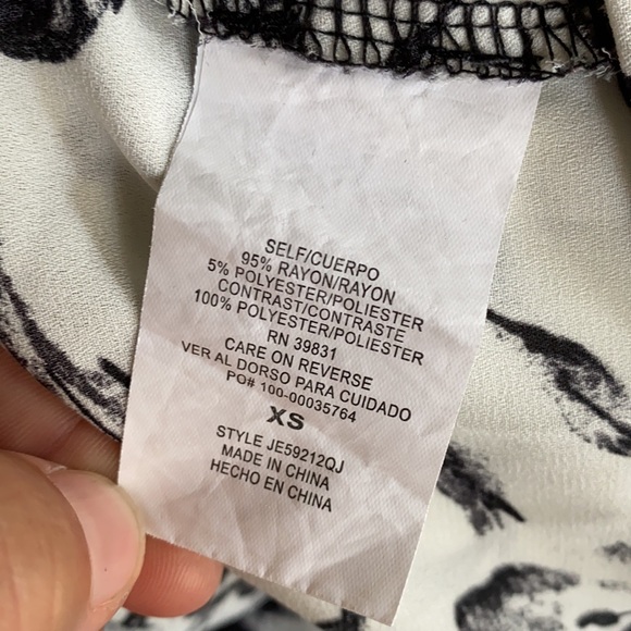 Cute Jolt Top size EXTRA SMALL - Picture 6 of 7